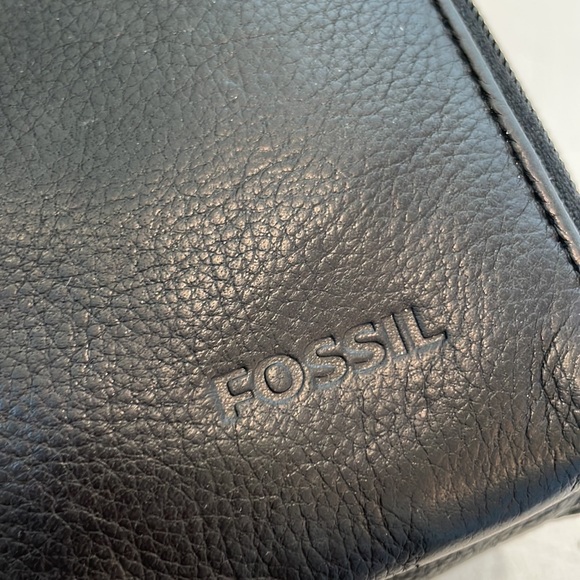 Fossil, genuine, leather, Crossbody shoulder bag, handbag, like new black - Picture 4 of 6